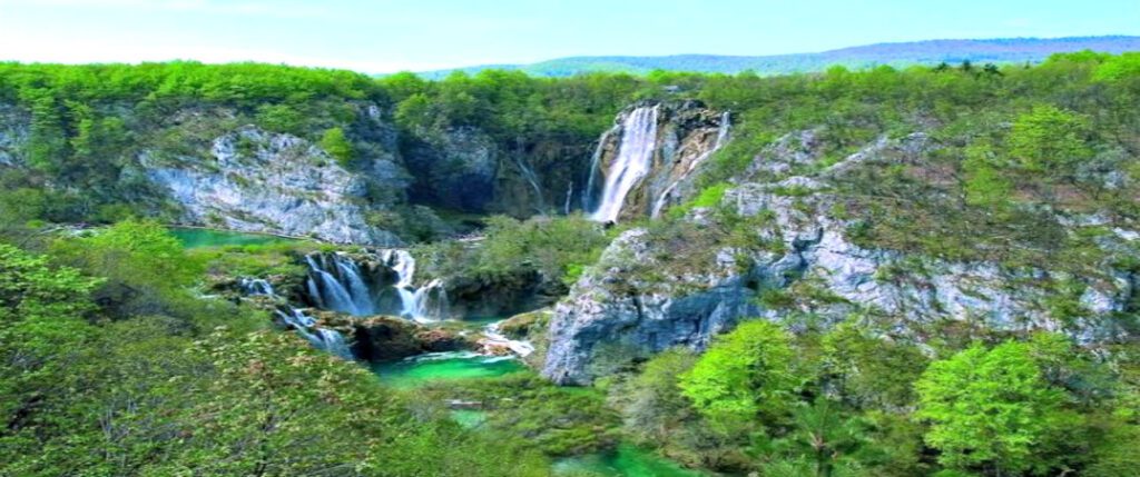 Plitvice Lakes scenery 